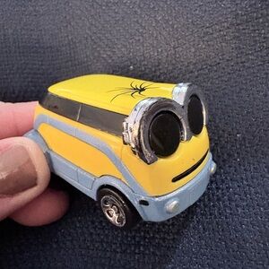 Mattel Hot Wheels Minions: The Rise of Gru Kevin Car 2019